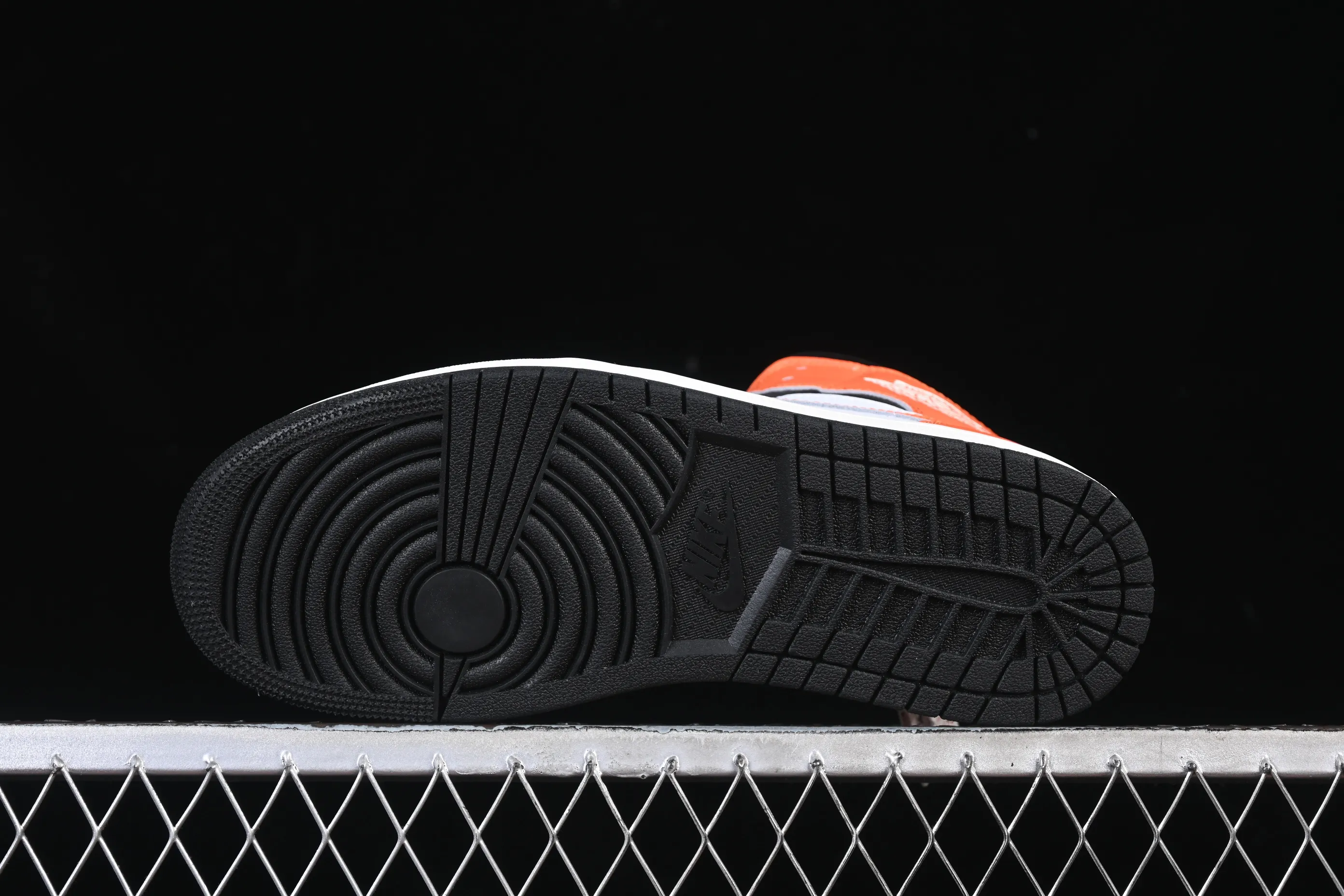 All categories Air Jordan Jordan series basketball shoes Air Jordan 1 Mid G version pure original Air Jordan 1 Mid AJ1 Joe 1 black and white orange DQ8426-801